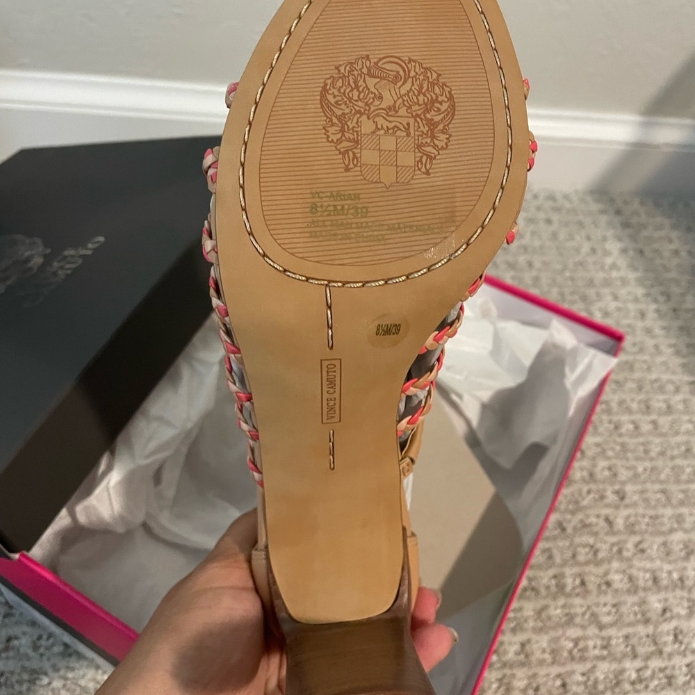 Vince Camuto VC-Ariah Soft‎ Nappa Heels pink and tan - Picture 8 of 10